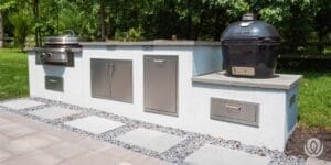 outdoor-kitchen-flagstone